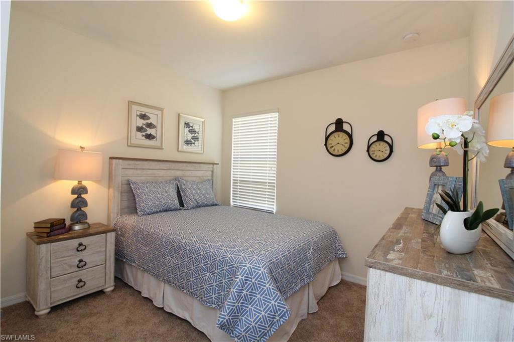 TOWN LAKES - Residential