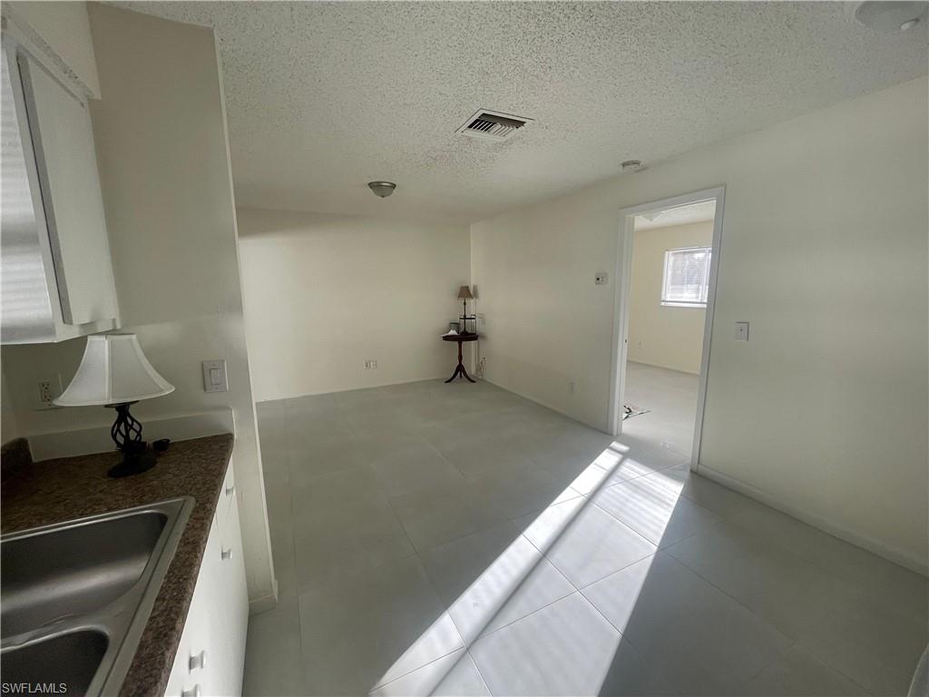 FORT MYERS - Residential Lease