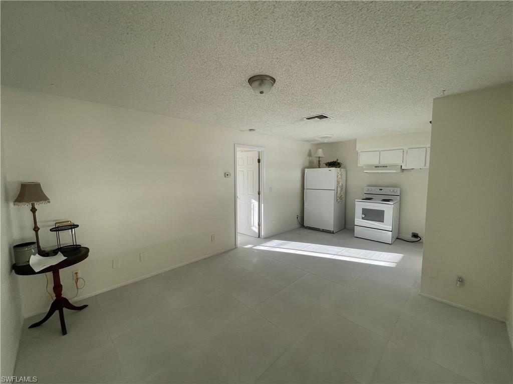FORT MYERS - Residential Lease