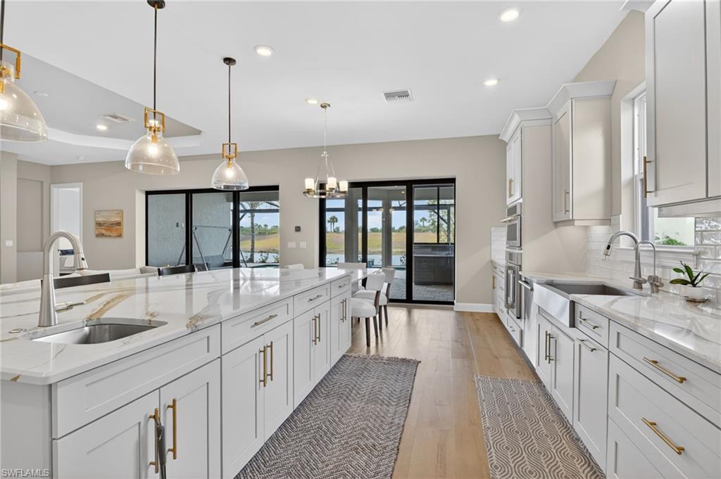 ESPLANADE LAKE CLUB - Residential