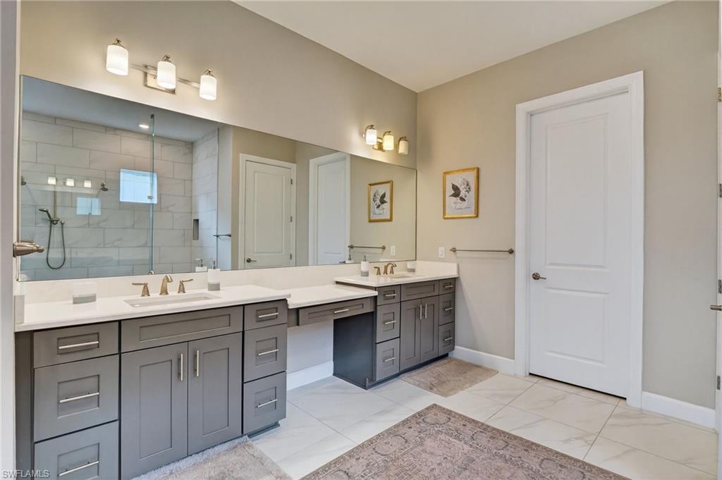 ESPLANADE LAKE CLUB - Residential