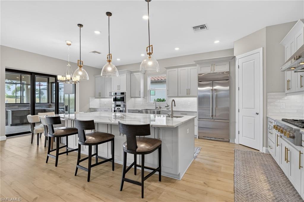 ESPLANADE LAKE CLUB - Residential