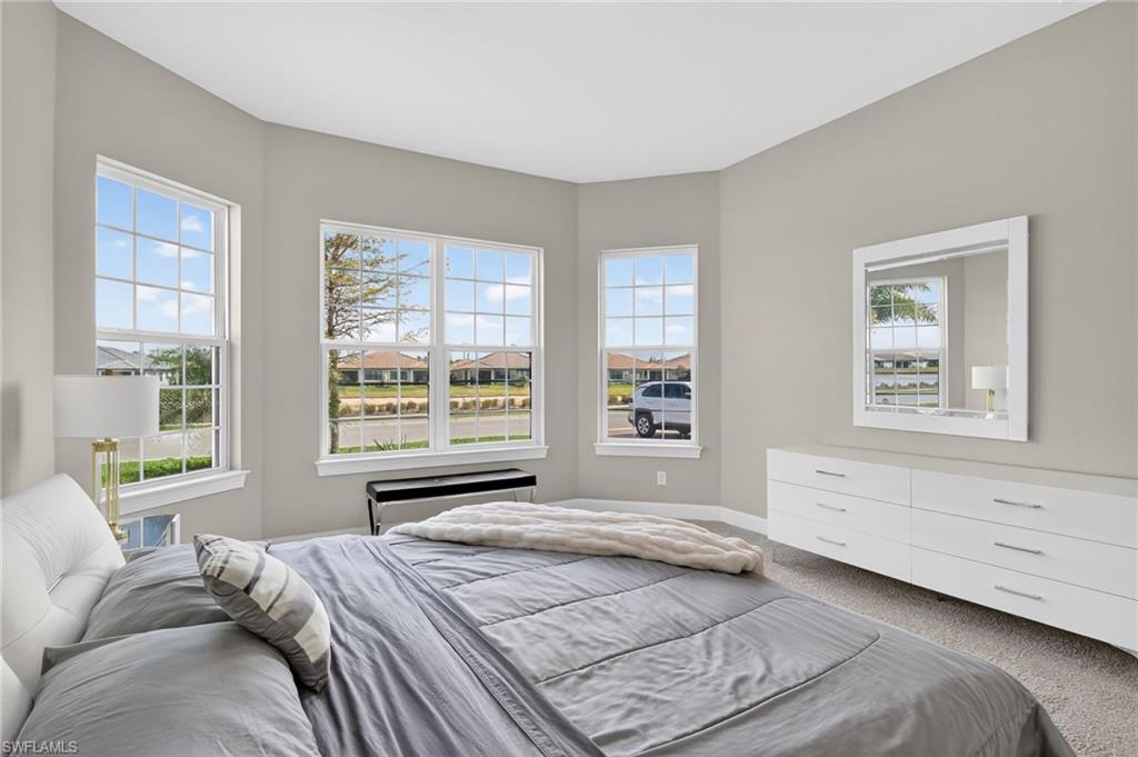 ESPLANADE LAKE CLUB - Residential