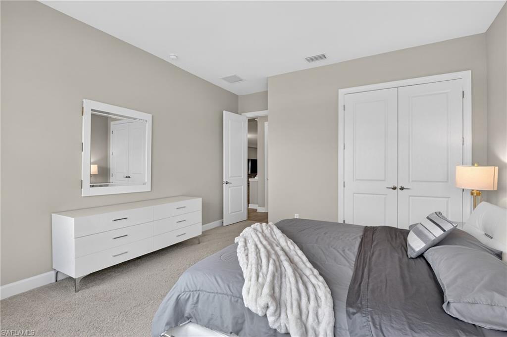 ESPLANADE LAKE CLUB - Residential