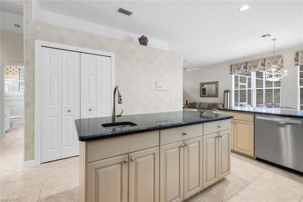 HUNTERS RIDGE - Residential