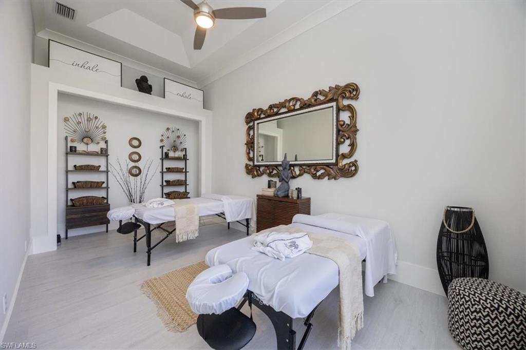 MARCO BEACH - Residential