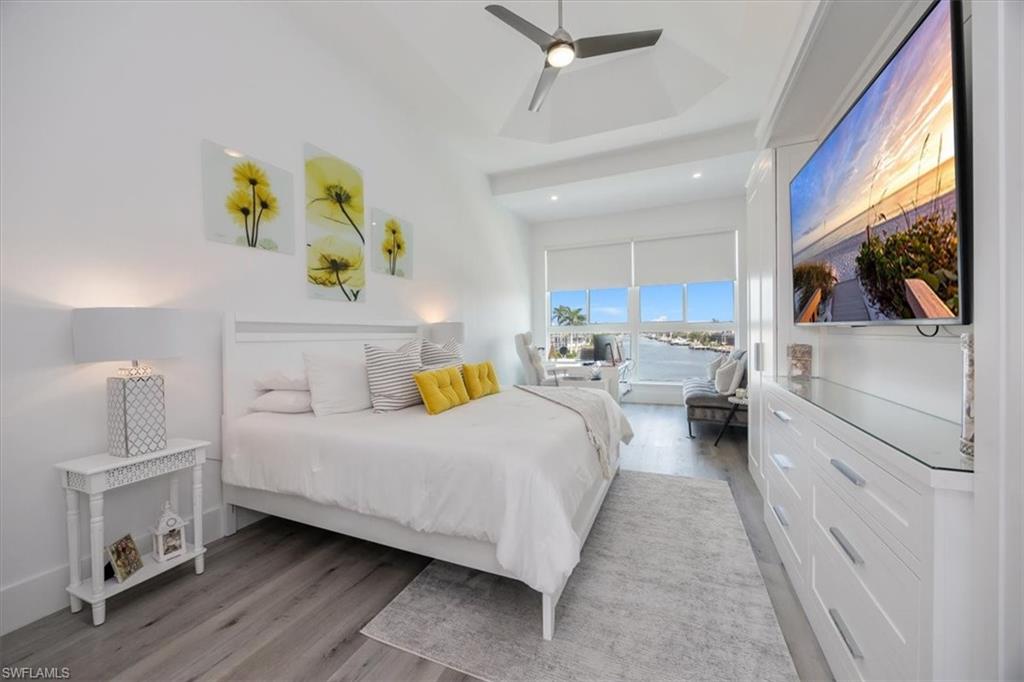 MARCO BEACH - Residential