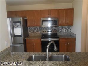 THE VISTAS - Residential Lease