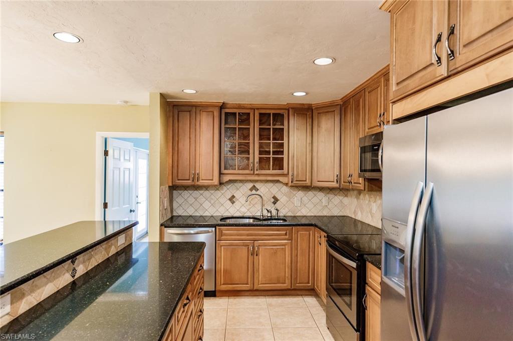 PALM RIVER ESTATES - Residential