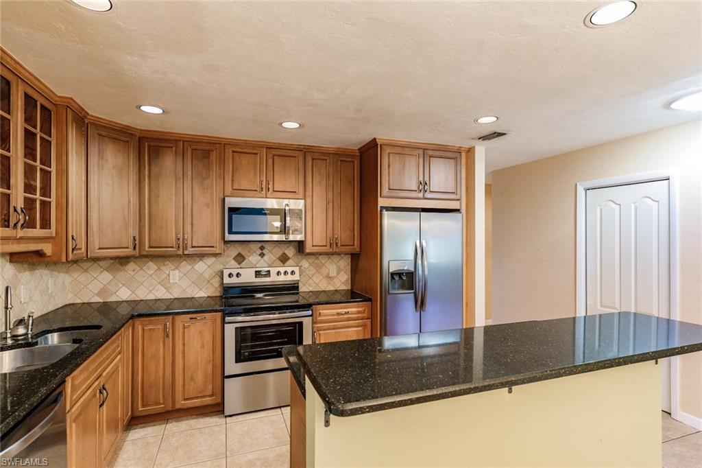 PALM RIVER ESTATES - Residential