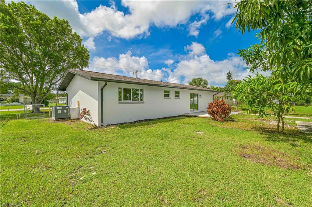 CAPE CORAL - Residential