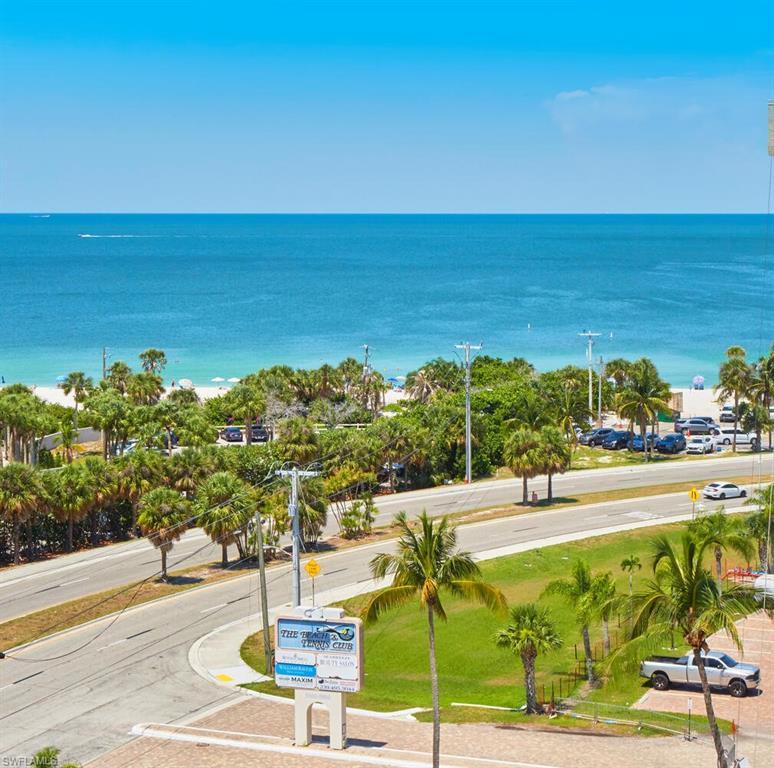 BEACH AND TENNIS CLUB - Residential