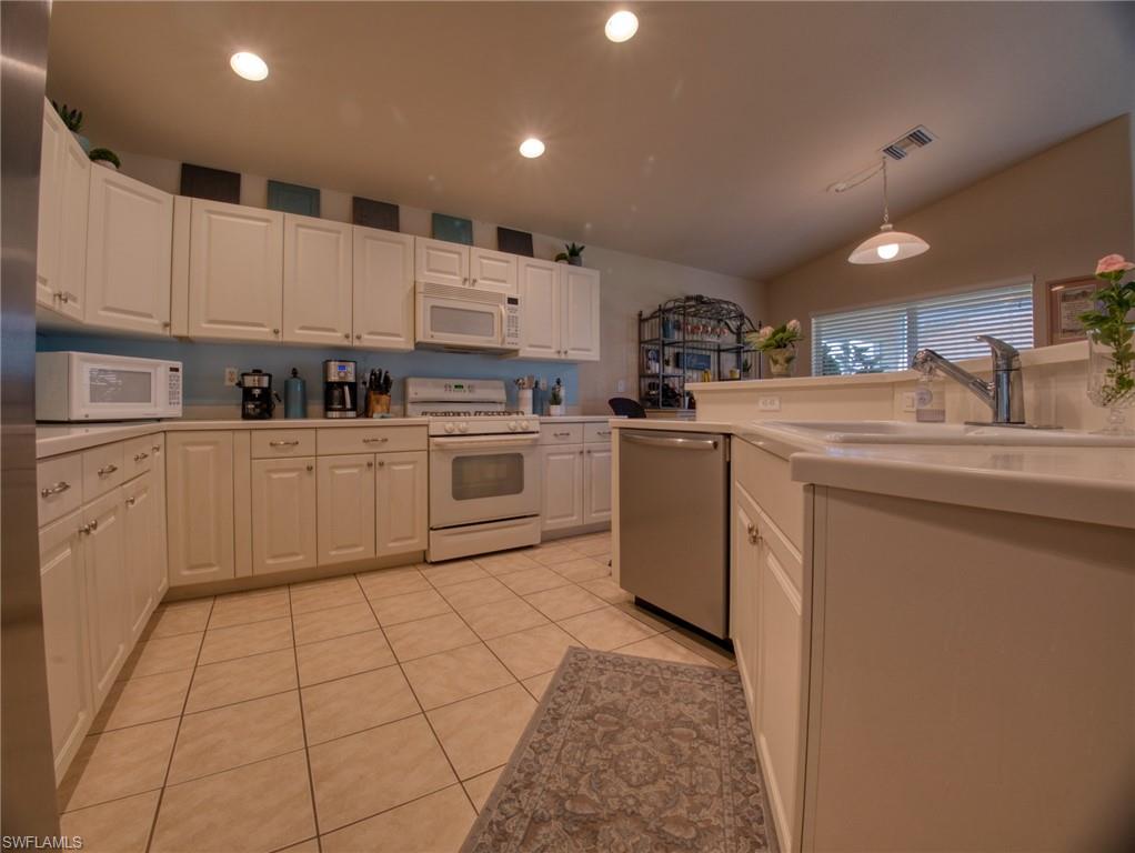 THE RESERVE AT ESTERO - Residential