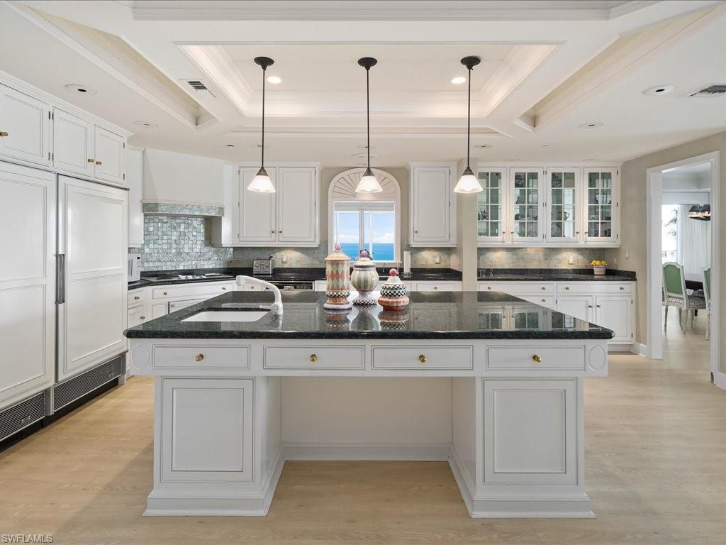 SEAPOINT AT NAPLES CAY - Residential