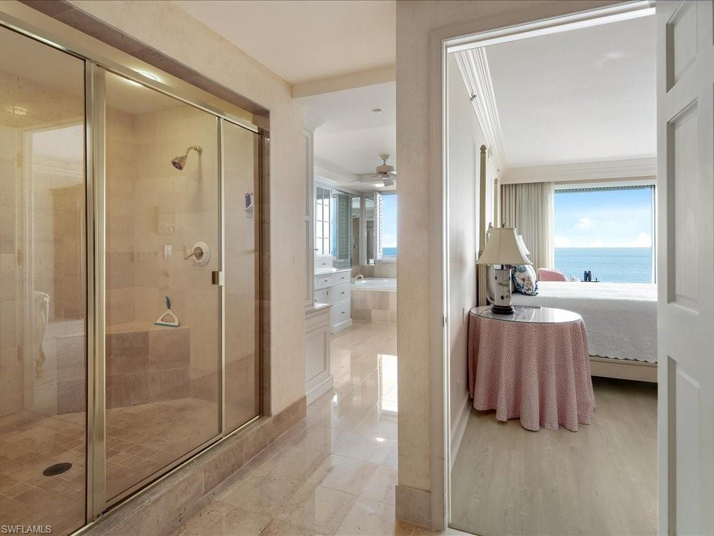 SEAPOINT AT NAPLES CAY - Residential