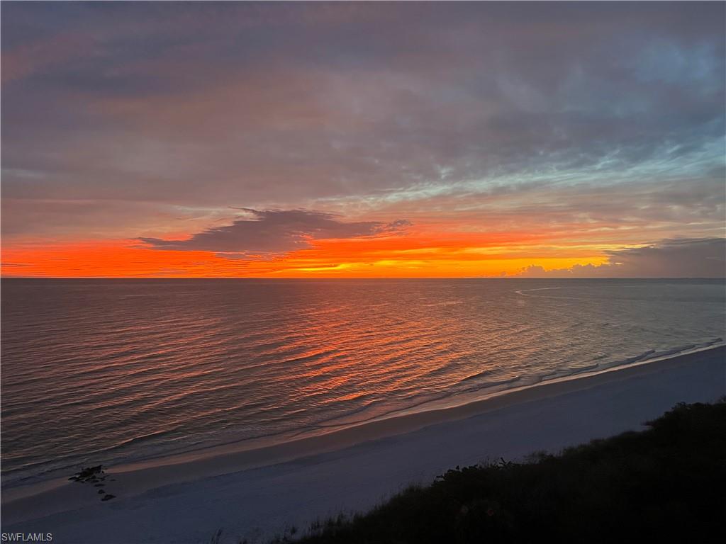 SEAPOINT AT NAPLES CAY - Residential