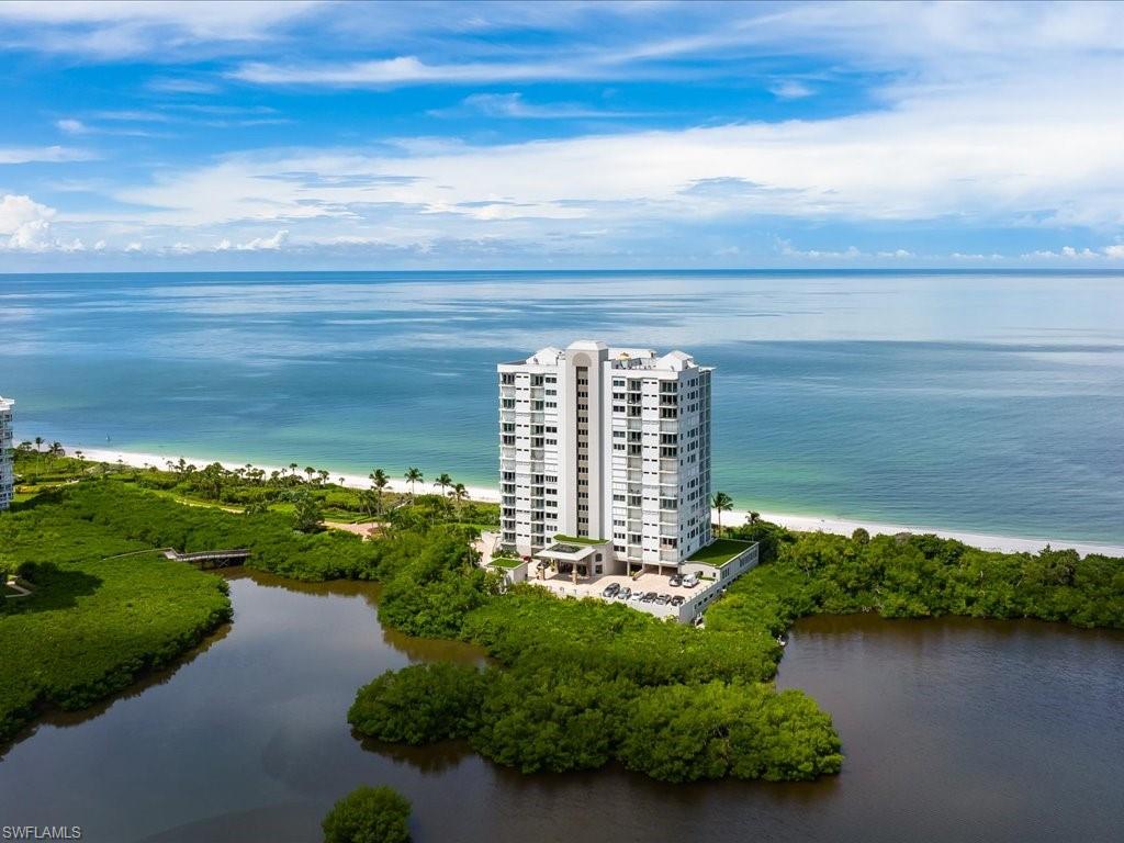 SEAPOINT AT NAPLES CAY - Residential