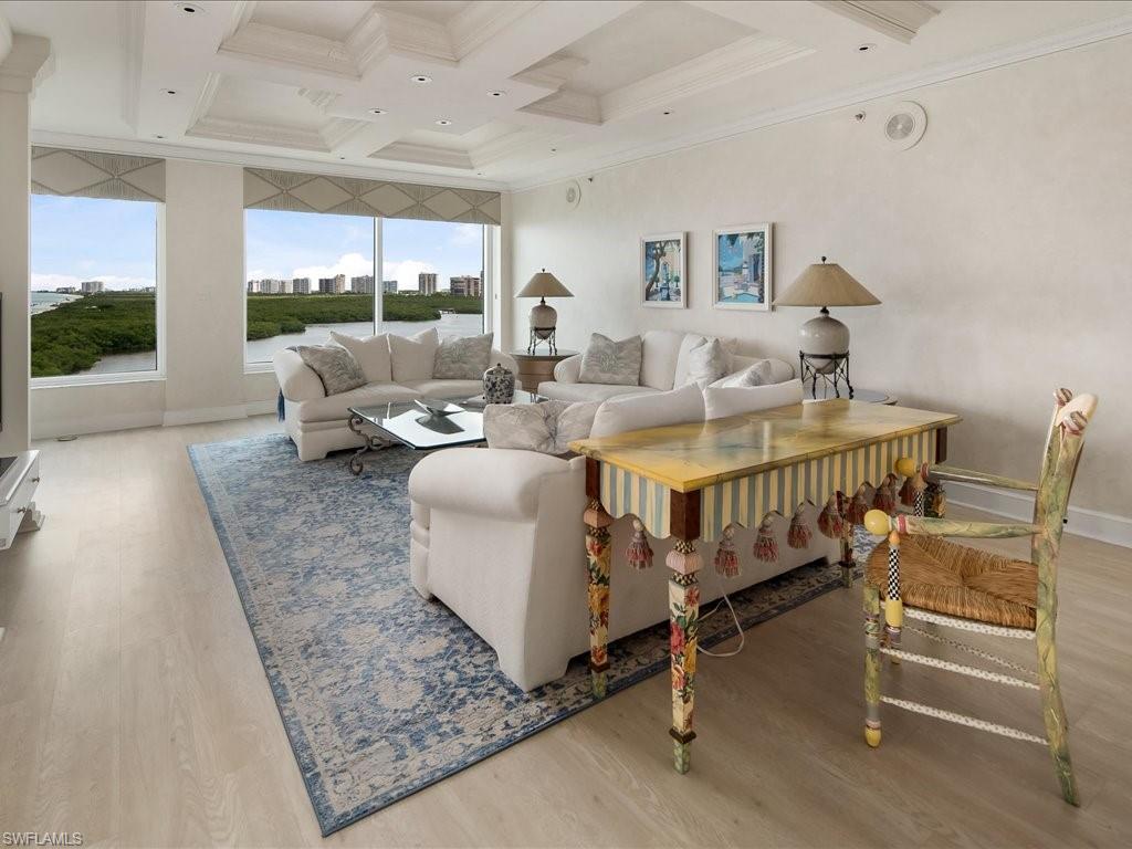 SEAPOINT AT NAPLES CAY - Residential