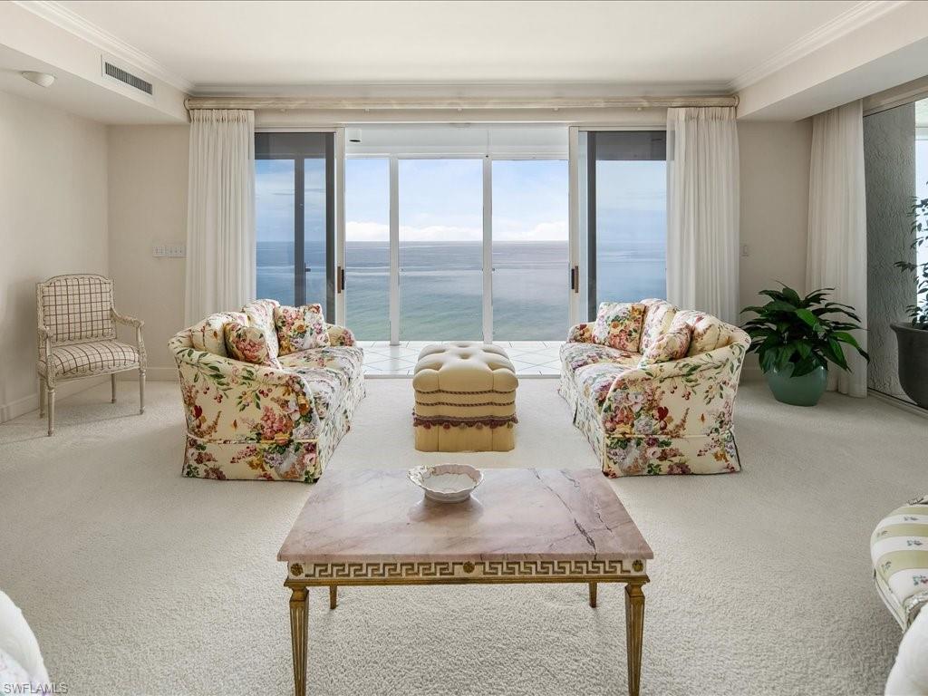 SEAPOINT AT NAPLES CAY - Residential