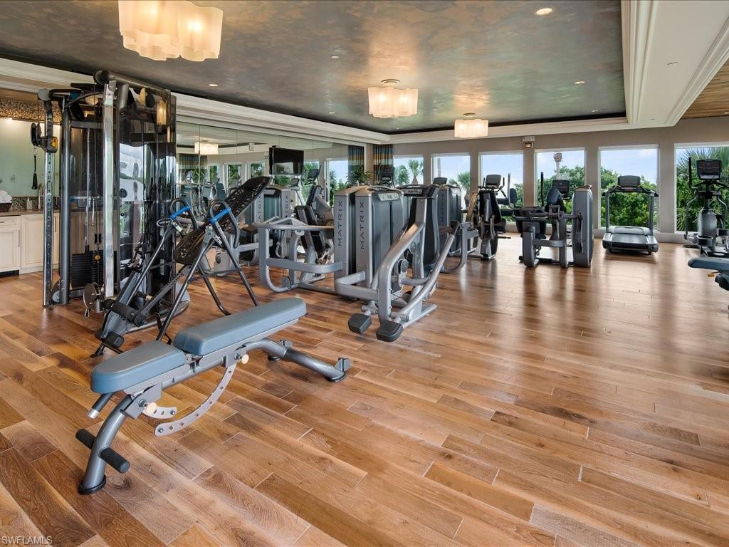 SEAPOINT AT NAPLES CAY - Residential