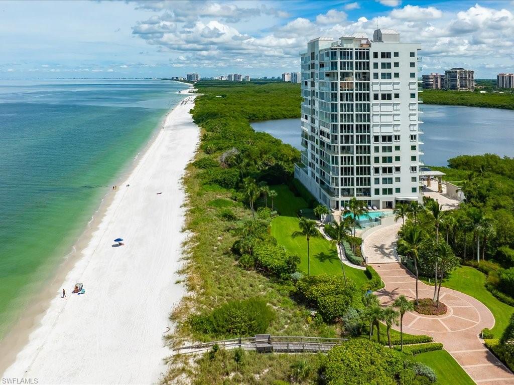 SEAPOINT AT NAPLES CAY - Residential