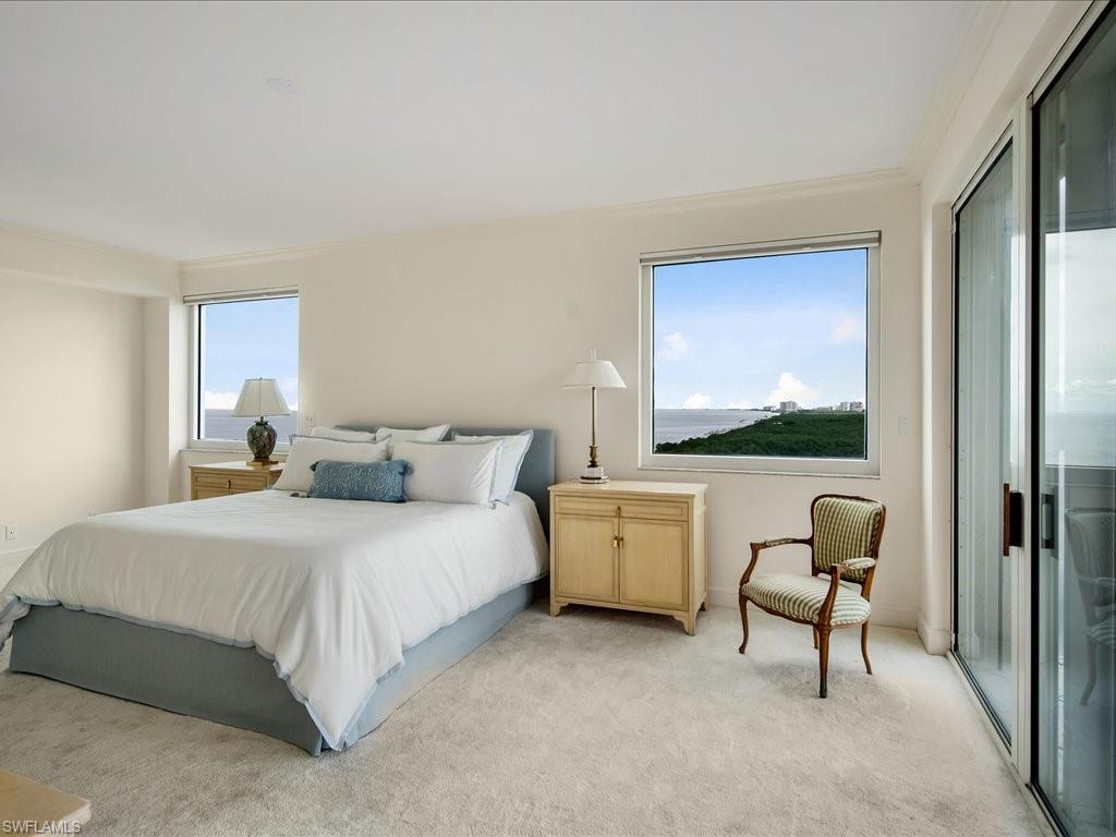 SEAPOINT AT NAPLES CAY - Residential