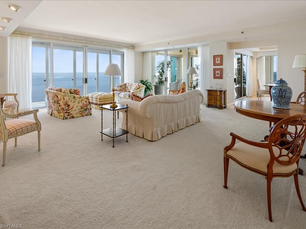 SEAPOINT AT NAPLES CAY - Residential