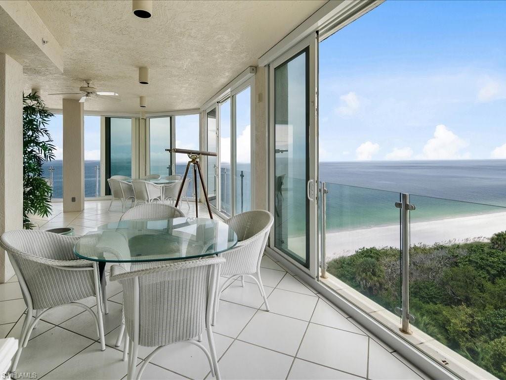 SEAPOINT AT NAPLES CAY - Residential