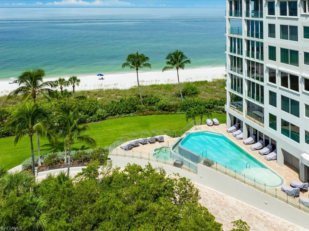 SEAPOINT AT NAPLES CAY - Residential