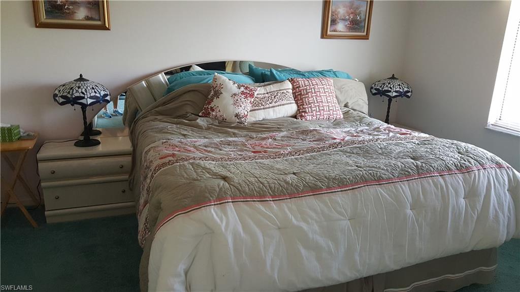 ANDOVER SQUARE - Residential