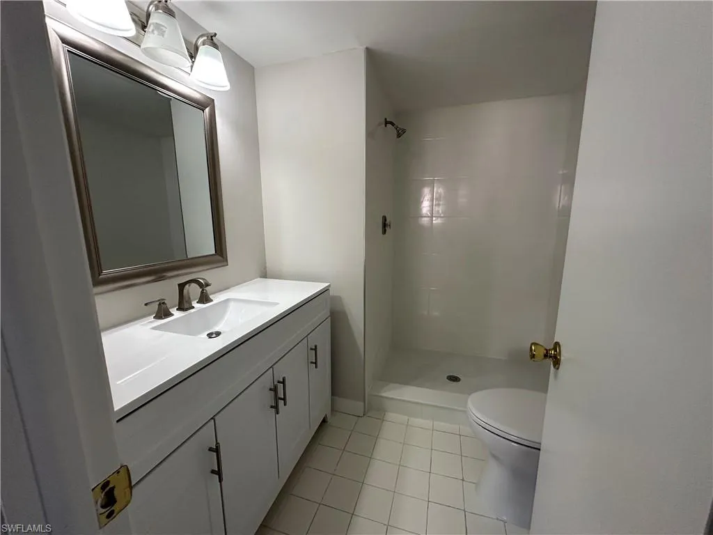 Naples, Florida 34105, United States, 2 Bedrooms Bedrooms, ,2 BathroomsBathrooms,Residential,Active,184913