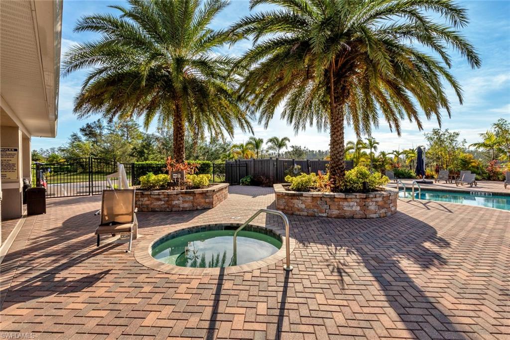 GOLDEN PALMS LUXURY MOTORCOACH RESORT - Land