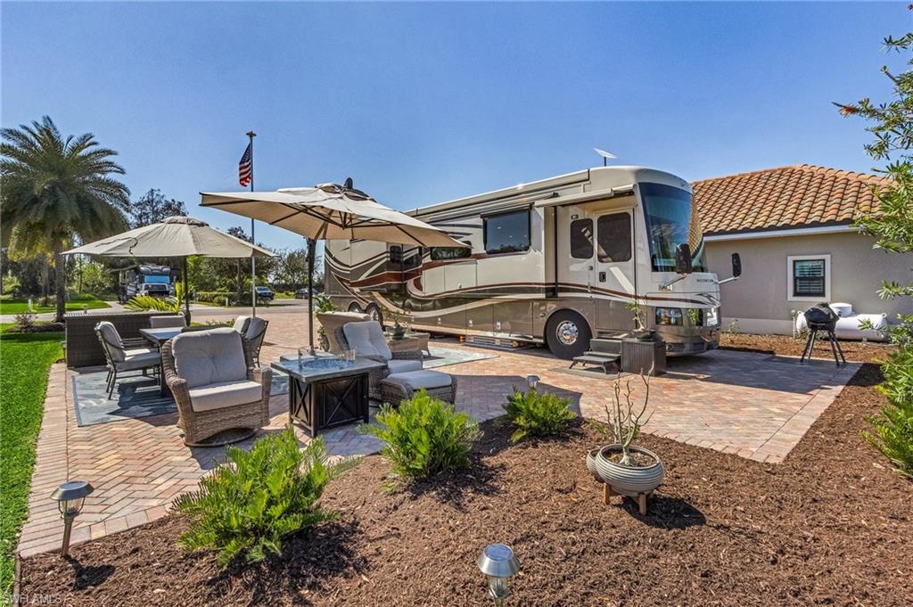 GOLDEN PALMS LUXURY MOTORCOACH RESORT - Land