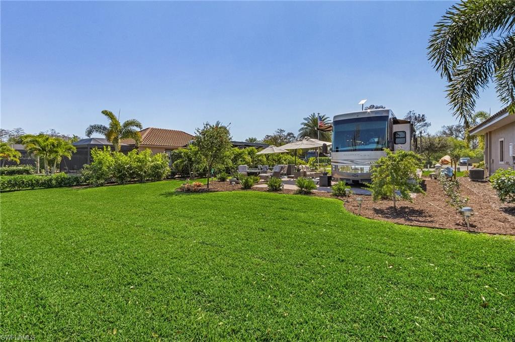 GOLDEN PALMS LUXURY MOTORCOACH RESORT - Land