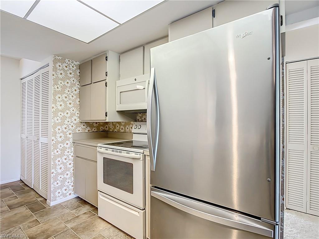 GUMBO LIMBO - Residential