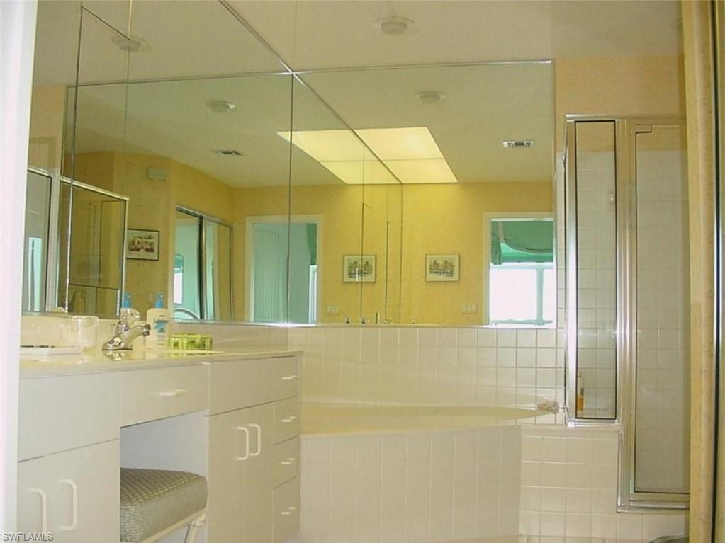 BAREFOOT BEACH CLUB - Residential