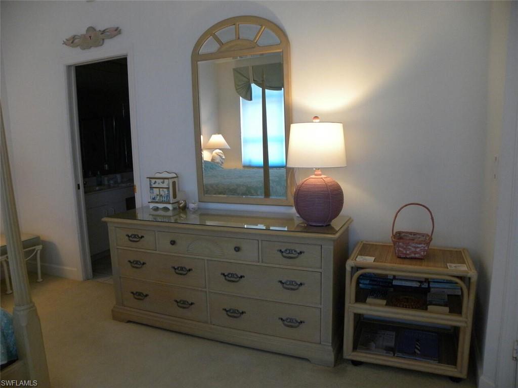 BAREFOOT BEACH CLUB - Residential