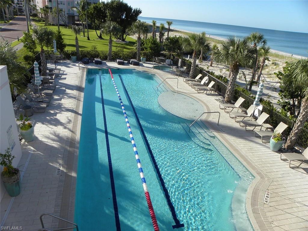 BAREFOOT BEACH CLUB - Residential