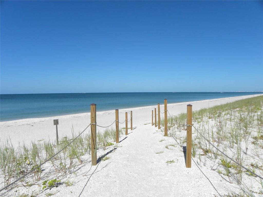 BAREFOOT BEACH CLUB - Residential