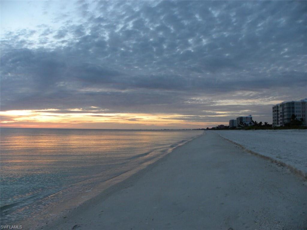 BAREFOOT BEACH CLUB - Residential