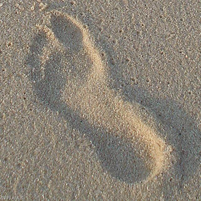 BAREFOOT BEACH CLUB - Residential