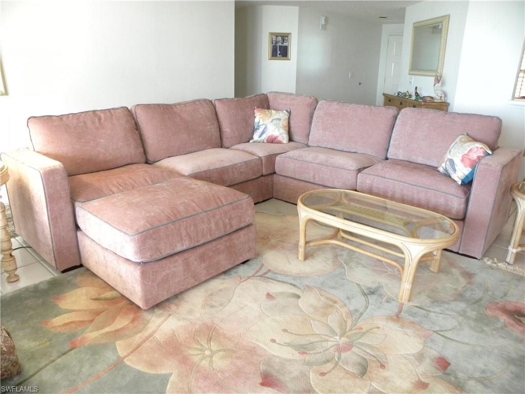 BAREFOOT BEACH CLUB - Residential