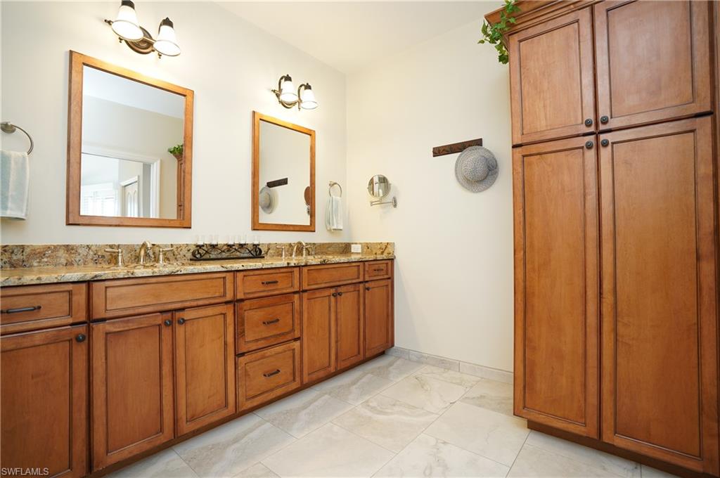 LAUREL GREENS - Residential