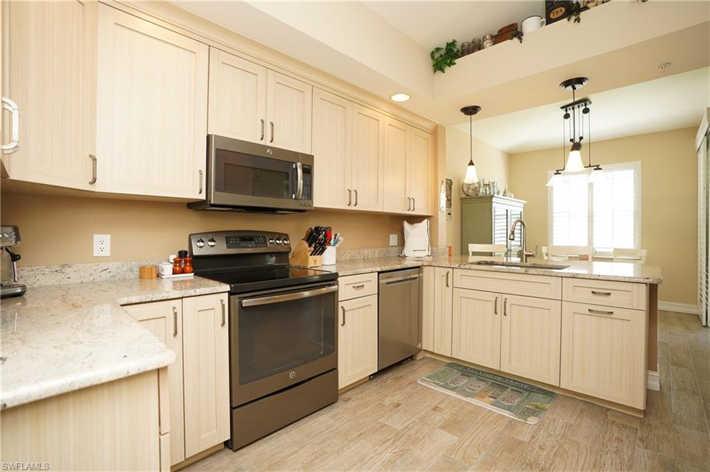 LAUREL GREENS - Residential