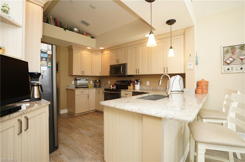 LAUREL GREENS - Residential