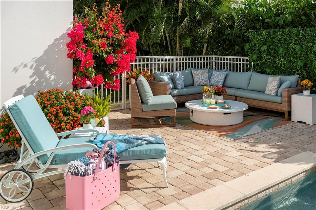 NAPLES PARK - Residential