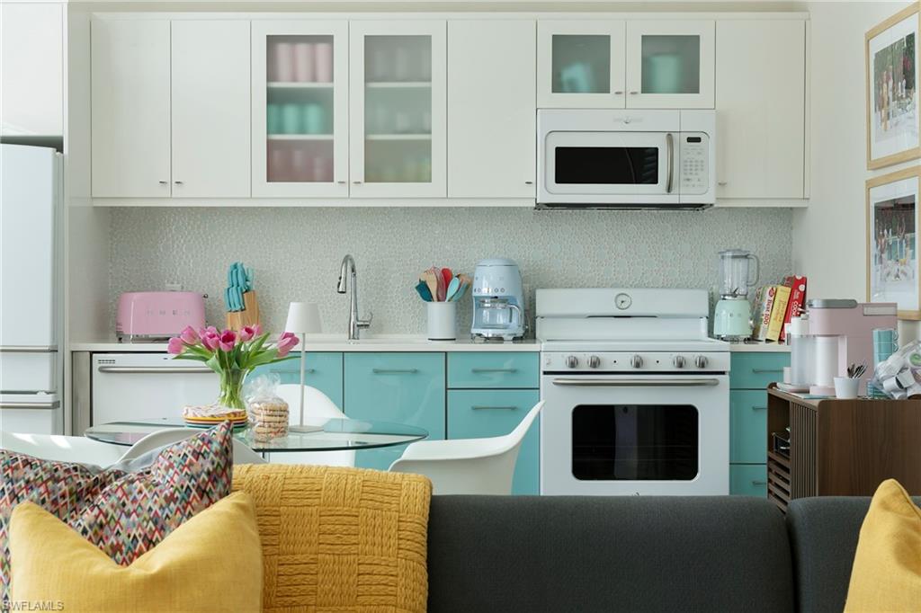 NAPLES PARK - Residential