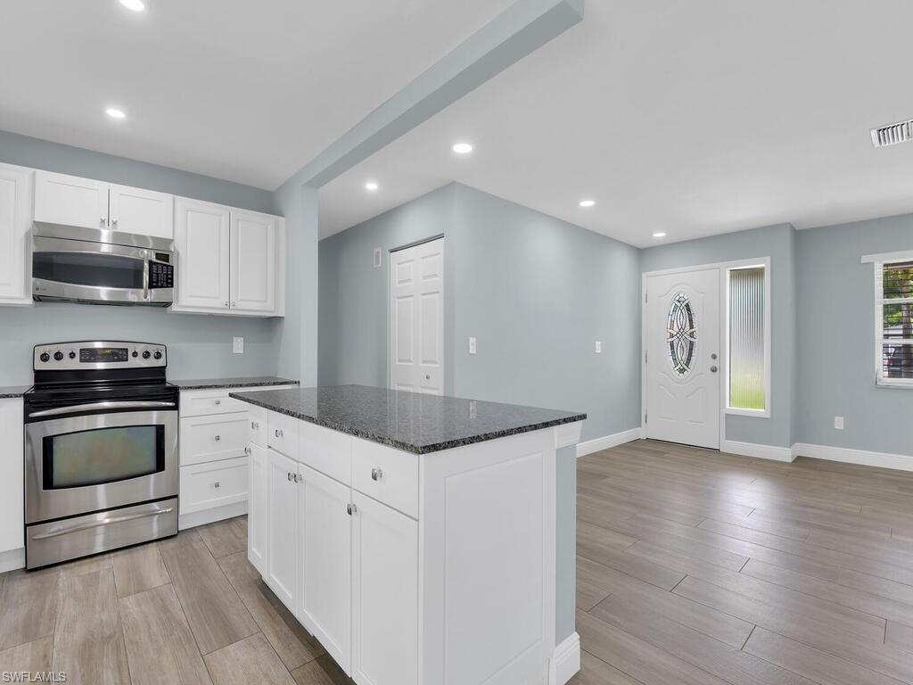 GOLDEN GATE CITY - Residential