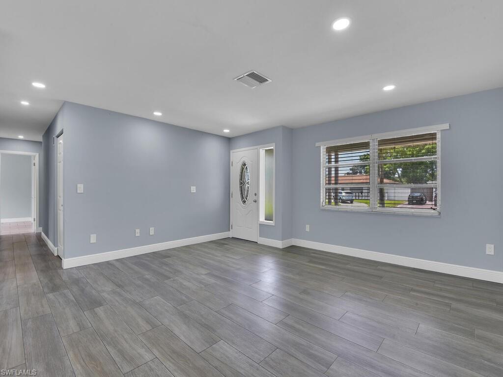 GOLDEN GATE CITY - Residential