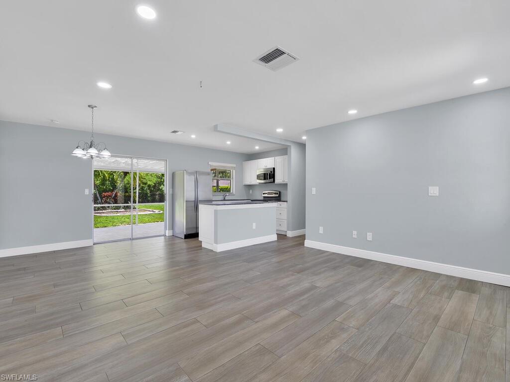 GOLDEN GATE CITY - Residential